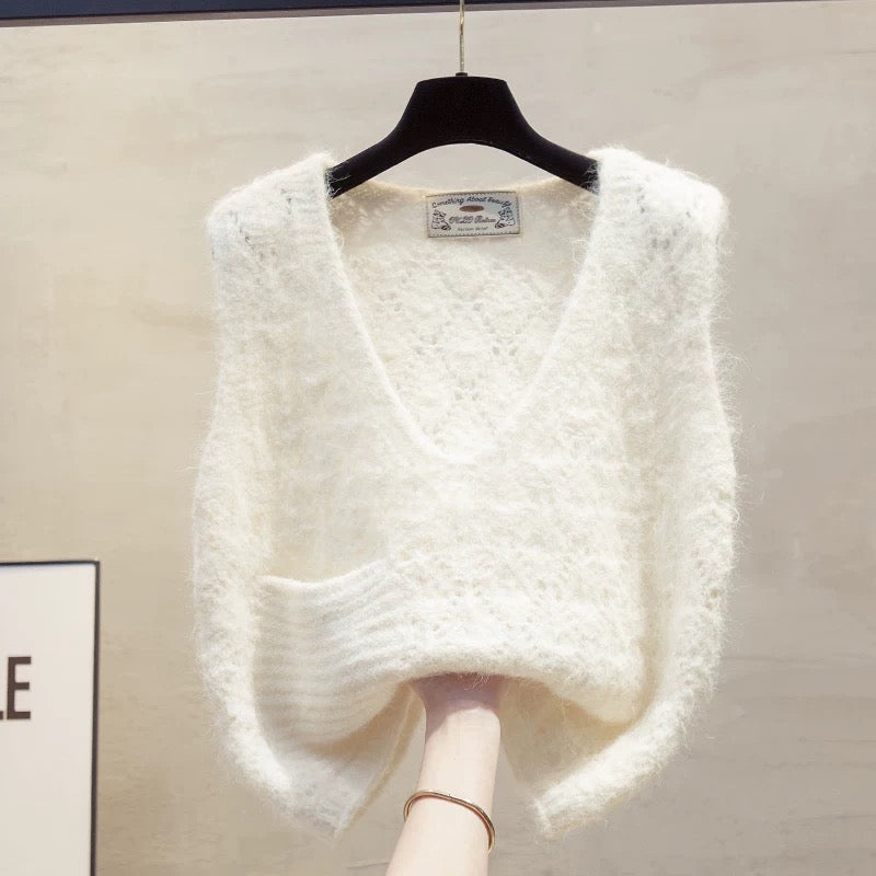 Hollow-out V-neck knitted vest for women, 2025 autumn and winter new style, loose fit, suitable for layering with sweaters, trendy.