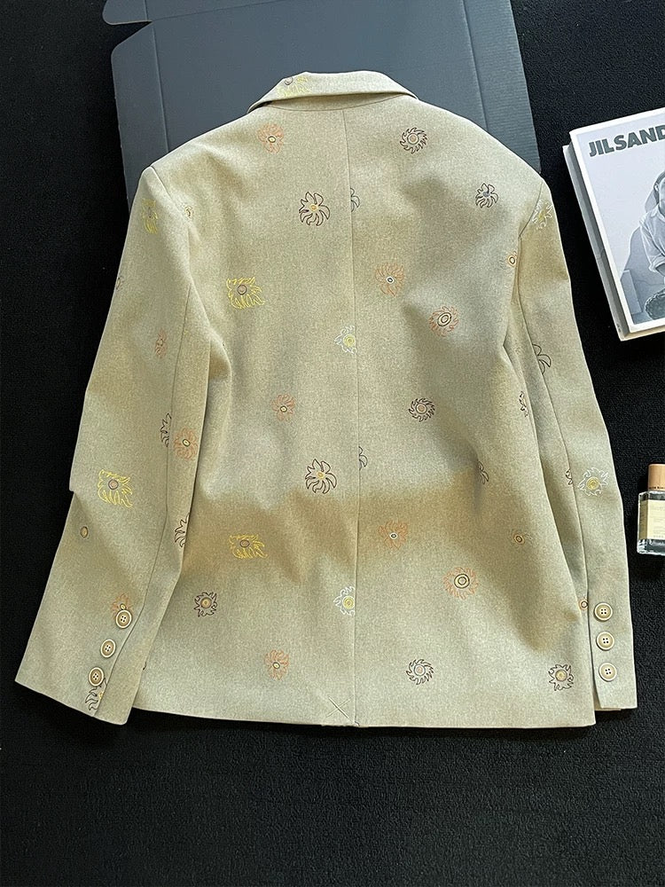 Elegant, stylish, and simple embroidered blazer for women, autumn 2025, loose fit, flattering, and sophisticated.