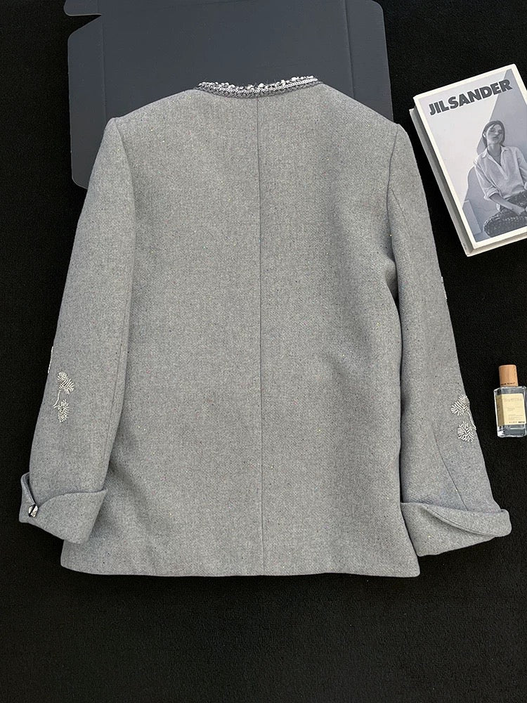 Gray, elegant, loose-fitting embroidered double-breasted tweed coat for women, winter 2025, sophisticated and casual long-sleeved top.
