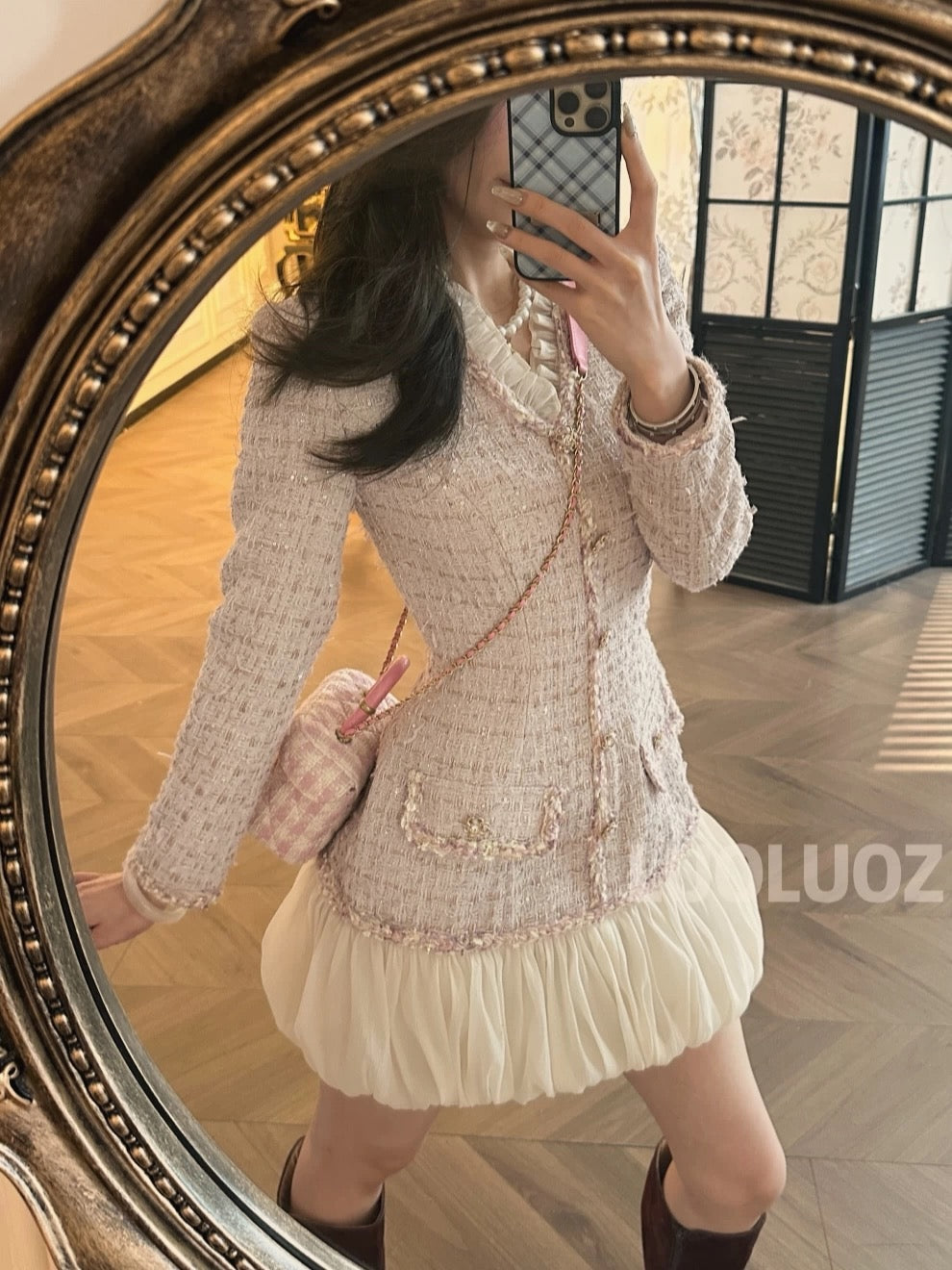 LUOLUOZ 【Autumn Warmth】Elegant Lace-Trimmed Waist-Defining Short Dress, Stunning Goddess Style cc247