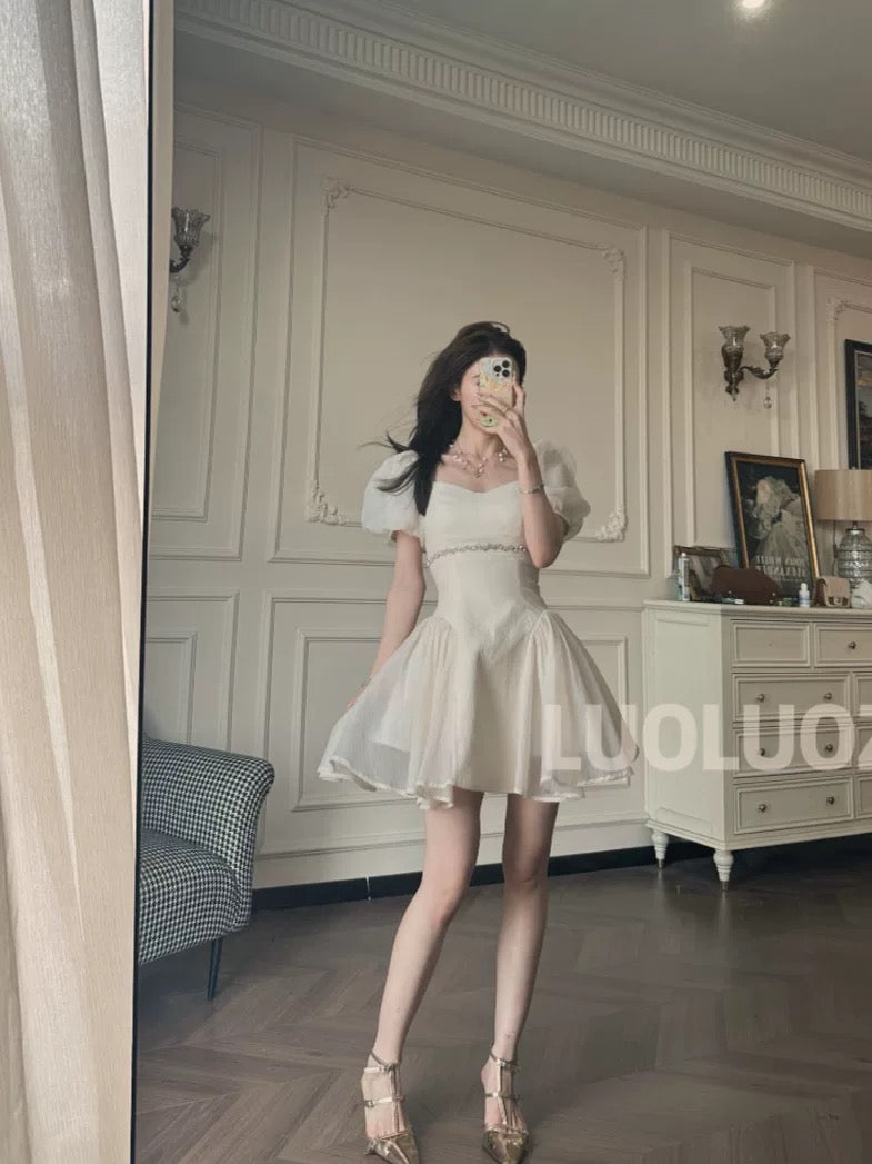 LUOLUOZ【Lingyuan Carnival】High-End Elegant Puff Sleeve Waist-Slimming Rhinestone Design Short Dress JF875