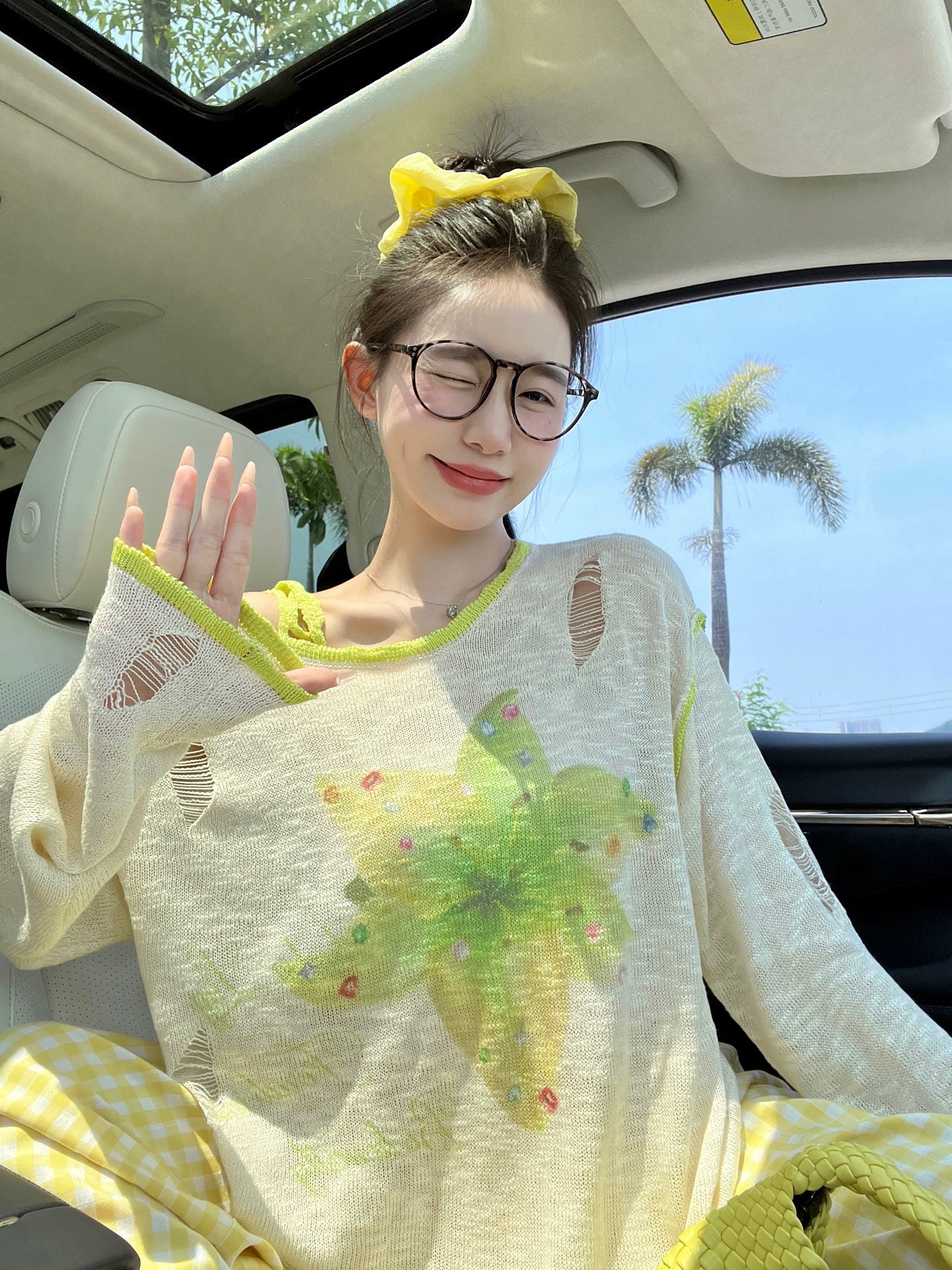 Off-shoulder long-sleeved T-shirt for women in early autumn, new Korean design, carambola print, ripped, loose and casual cover-up top