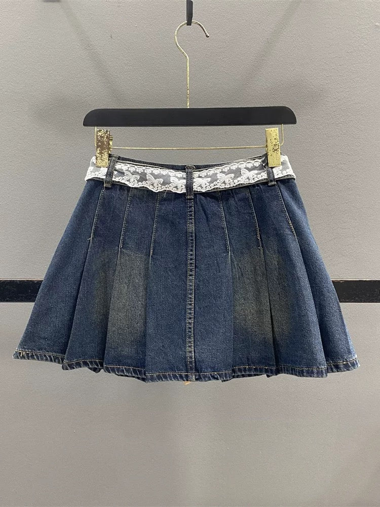 Retro washed denim skirt for women 2025 summer new lace belt slimming A-line hot girl pleated skirt