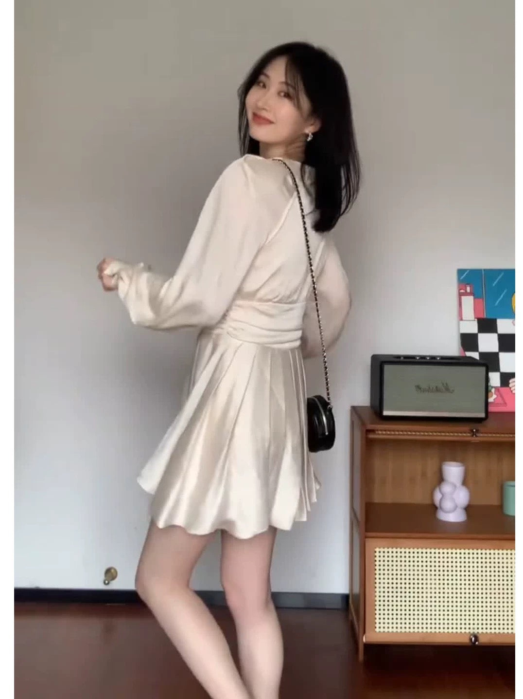 KUAN JI summer new style French elegant and gentle ladylike dress short V-neck high waist slimming