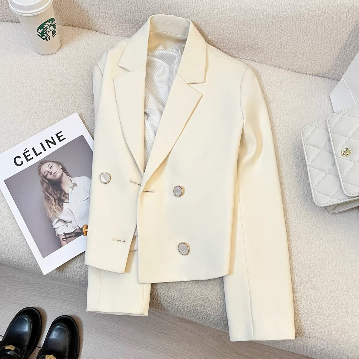 2025 Spring and Autumn New Beige Suit Jacket Women's Petite High-end Casual Versatile Temperament Short Top