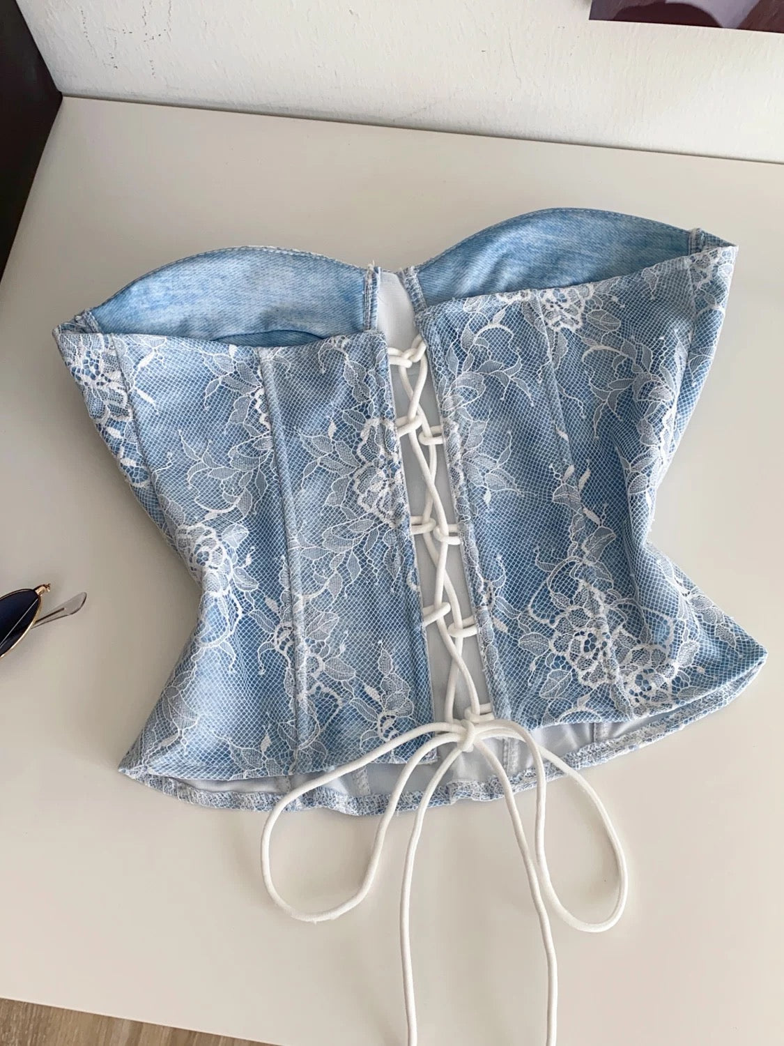 Dopamine-infused sexy strapless tank top for women, summer style, mesh lace, lace-up waist corset, stunningly beautiful and unique hot girl top.