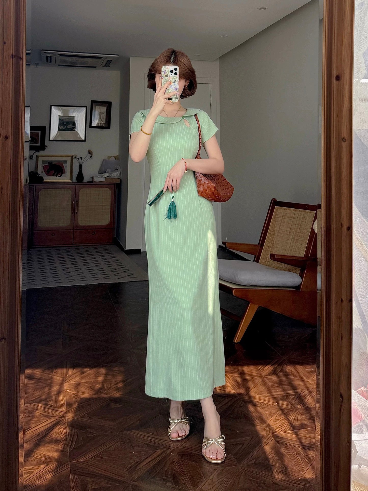 Lei Yingjun-Love Lotus-Summer New Chinese Asymmetrical Doll Collar Striped Contrast Color Elegant Cheongsam-JF6332