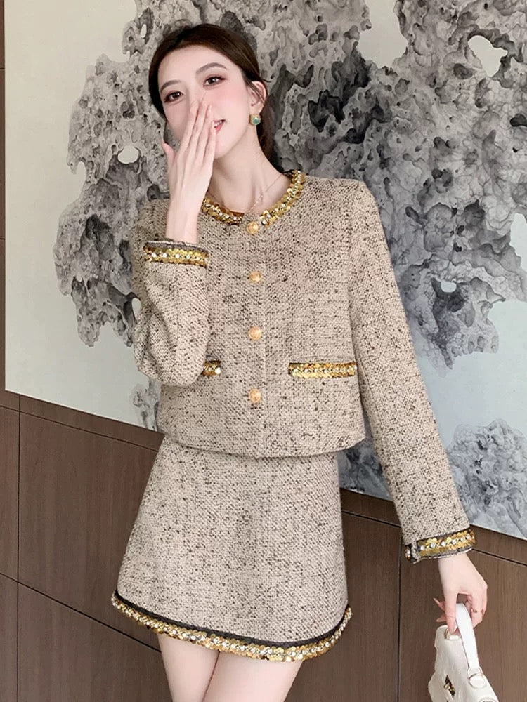 Wearing a suit with a sense of wealth, autumn, high-end temperament, light luxury, socialite, heavy industry, small fragrant style jacket, two-piece set