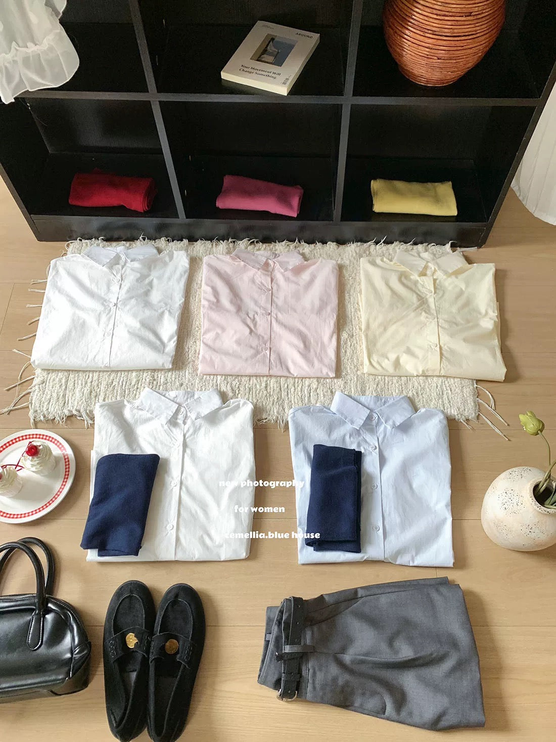 Stylish and eye-catching red color-blocked shirt with wool shawl, two-piece set for women, casual and versatile loose long-sleeved shirt for spring.