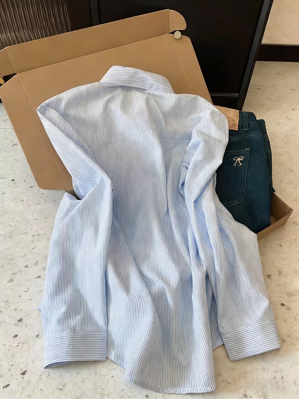 Korean-style high-end striped shirt with 3D floral embellishments, perfect for layering in spring, loose fit, versatile long-sleeved shirt jacket.