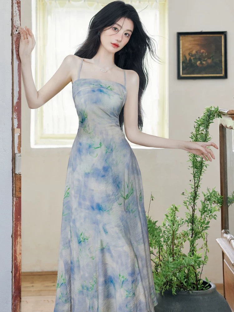 French Yunnan Lijiang travel and vacation wear for women, beautiful blue tie-dye floral suspender dress suit