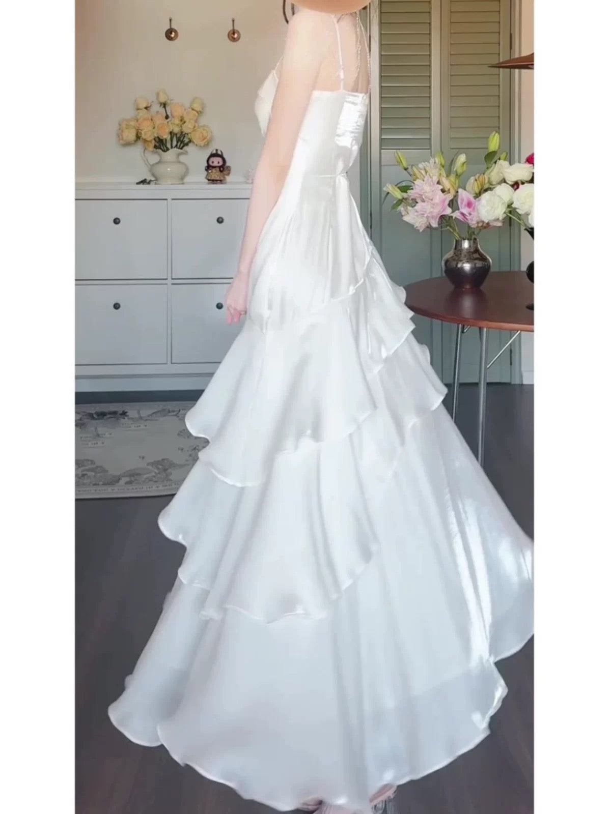 French high-grade satin white ruffled suspender dress summer certificate seaside holiday long dress small dress