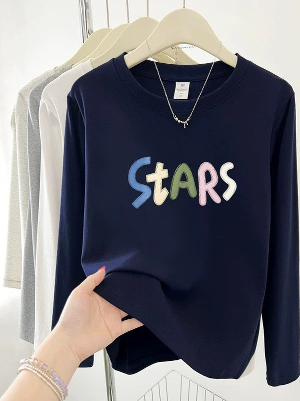 2025 Early Autumn New Style Bottoming Shirt Western Style Straight Shoulder Women's Long Sleeve T-shirt Round Neck College Style Letter Printed Top