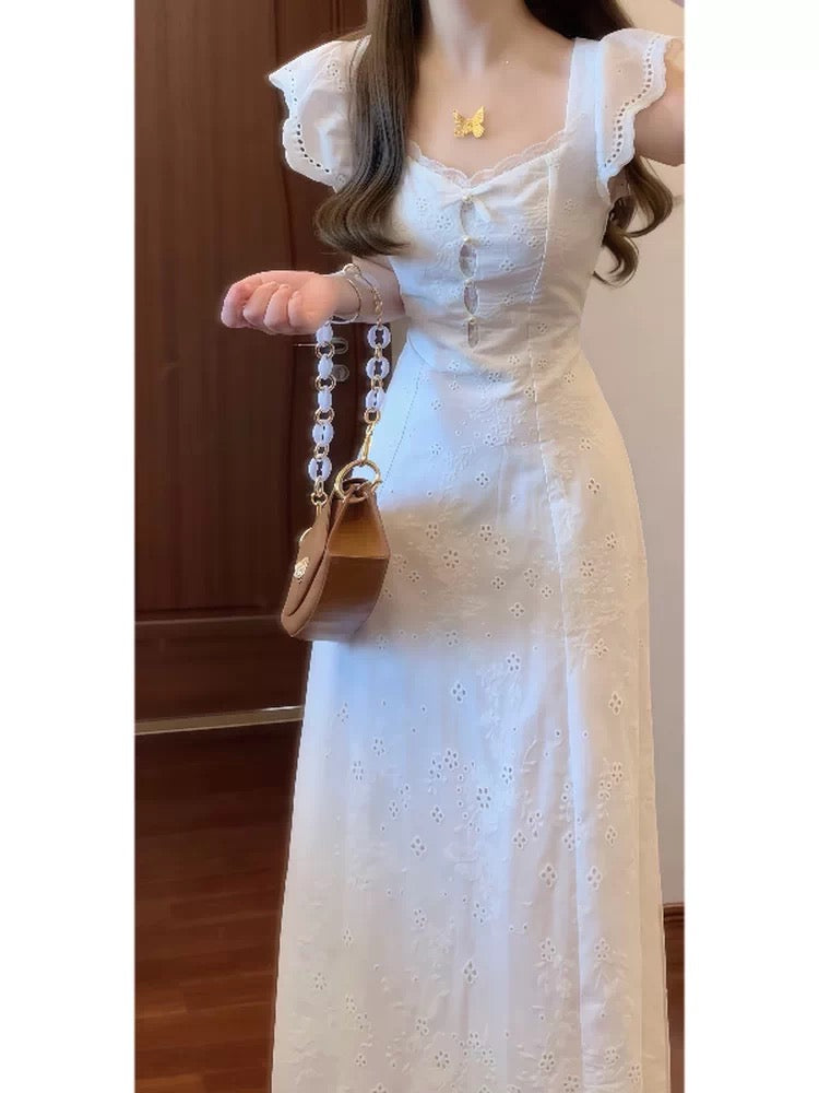 French-style exquisite white dress, perfect for first love, exuding sophistication, sweetness, purity, uniqueness, and a beautiful fitted waist.