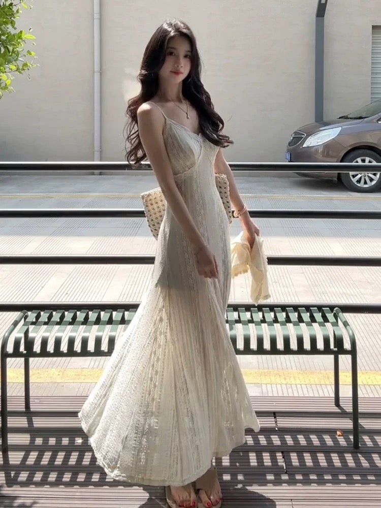 French-style romantic and sophisticated slip dress for women, summer style, lace, slim fit, elegant design, beach vacation long dress