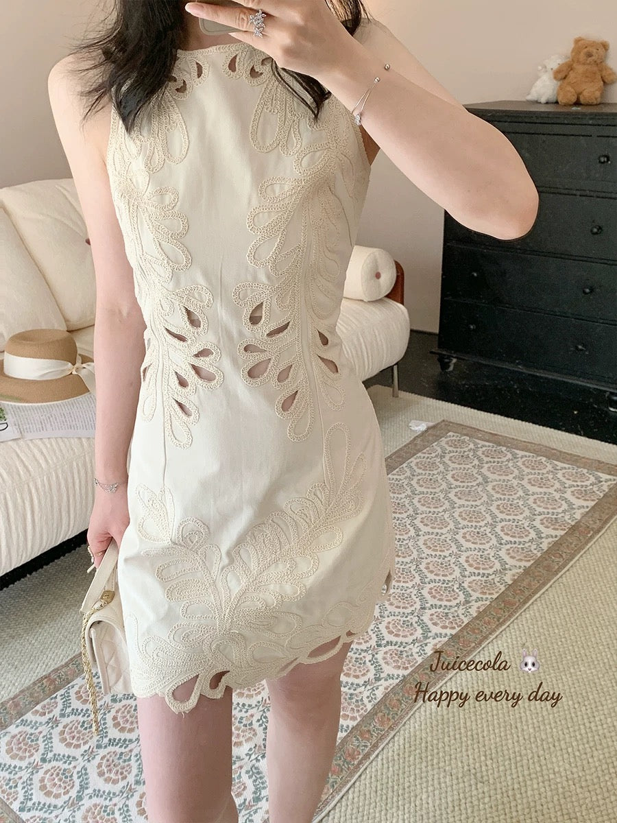 Juicecola new beautiful temperament heavy hollow embroidery dress waist high-end light luxury short skirt