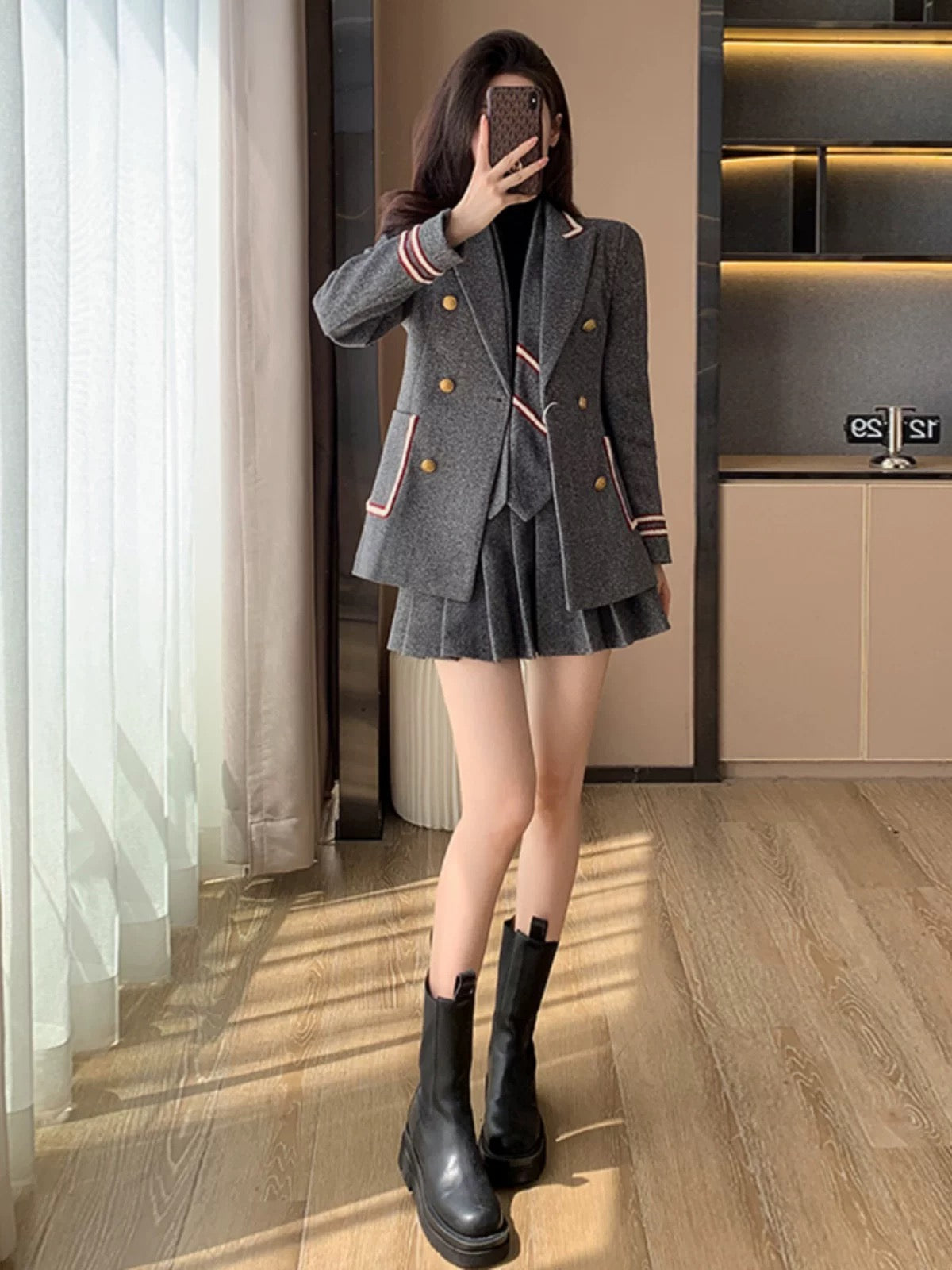 Autumn and winter light luxury and high-end college style small suit suit for women, autumn pleated skirt two-piece set, small fragrant style women's clothing, slimming