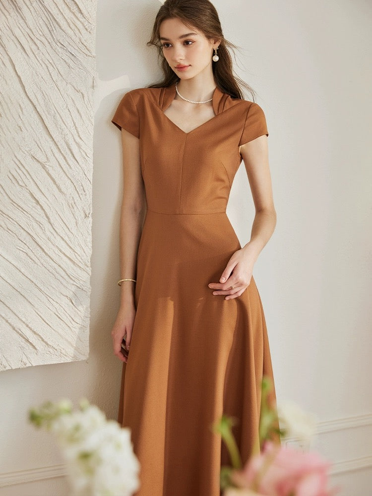 Luo Yi's light, mature and gentle style caramel color dress 2024 sprin Lee Nhi Boutique Luo Yi's light, mature and gentle style caramel color dress 2024 sprin Lee Nhi Boutique