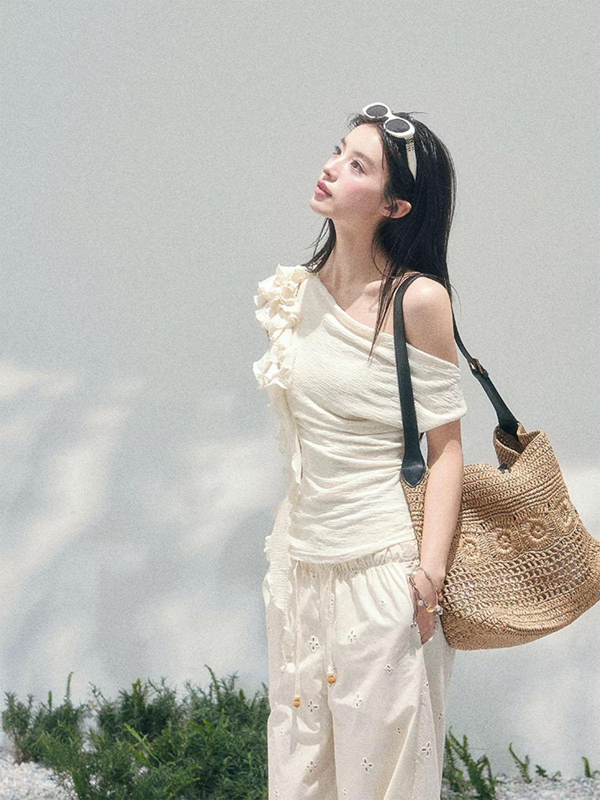 AOMALM's "Shallow Whispers" French-style Ruffled Off-Shoulder T-Shirt for Women, Spring Fitted Short Top