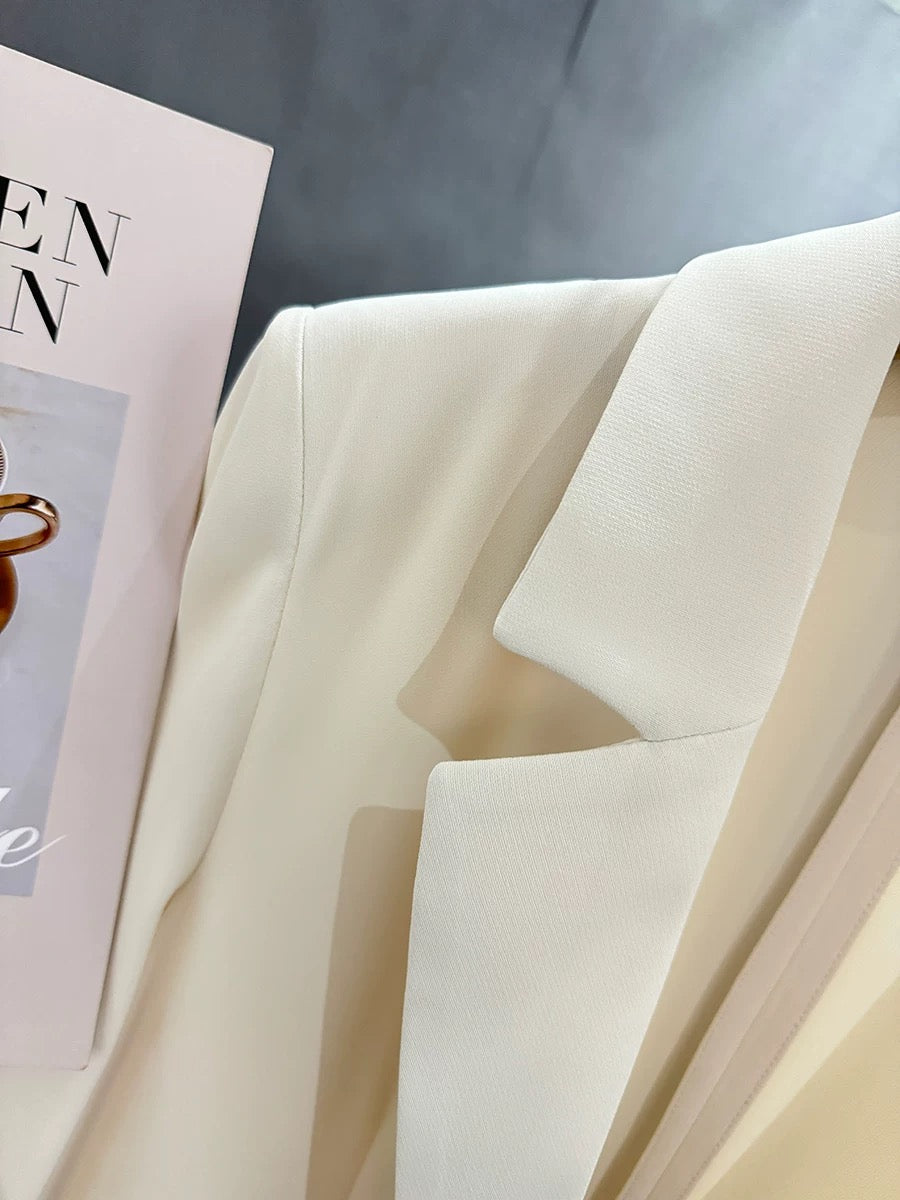 Beige fashionable suit jacket for women 2025 new summer light and gentle style simple commuter suit