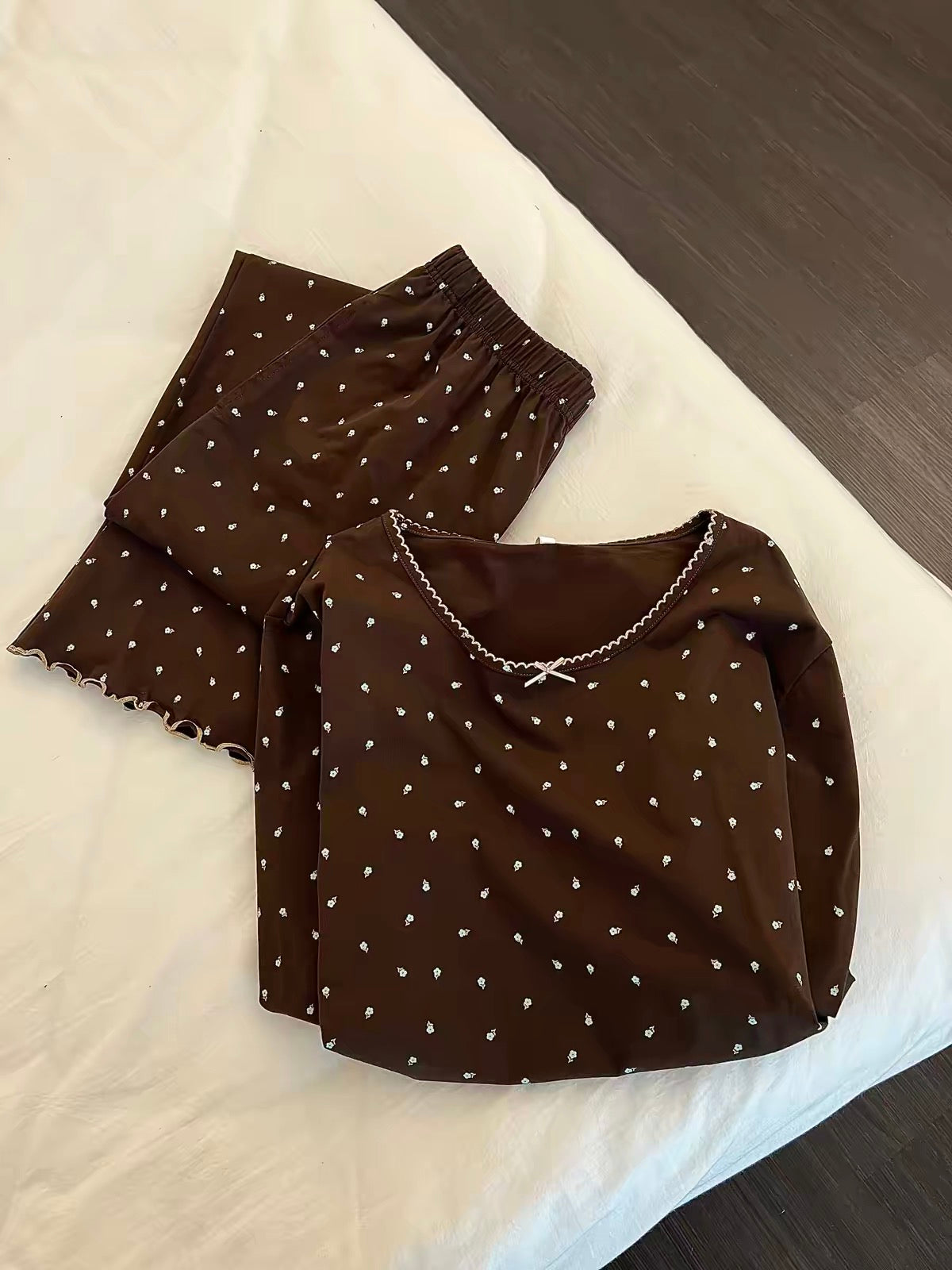 Women's Retro Korean-Style Floral Long-Sleeve Pajama Set – Comfortable, Skin-Friendly Loungewear Suitable for Stepping Out (New for Autumn 2026)