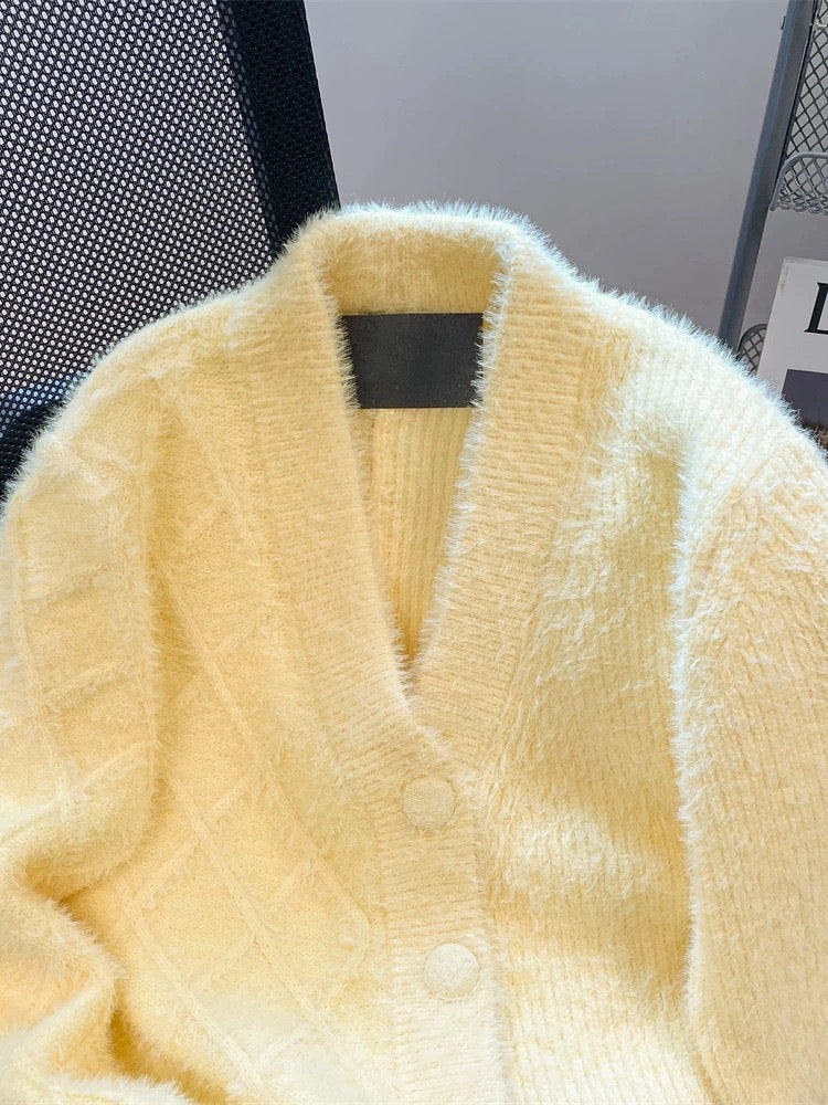 Milk fufu yellow sweet mink velvet v-neck sweater for women in autumn and winter gentle wind lazy thickened outer knitted cardigan