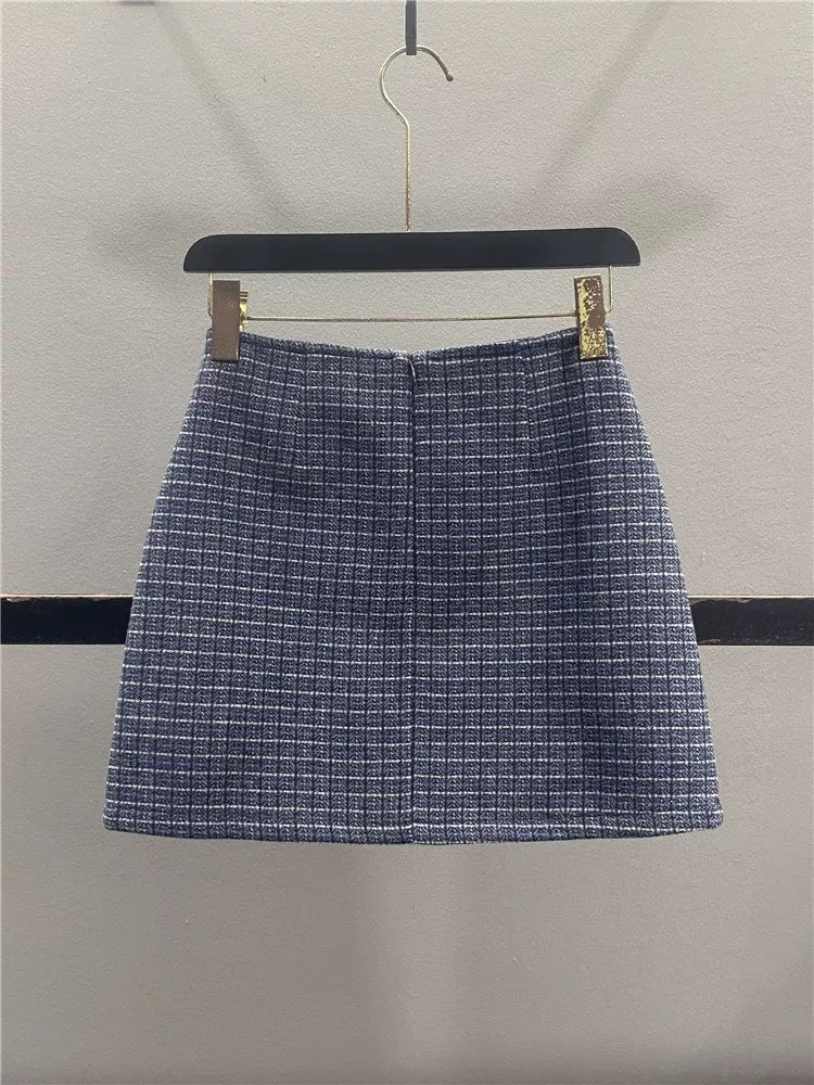 Retro plaid wool midi skirt for women, new autumn/winter 2025, elegant high-waisted, slimming, versatile A-line bodycon mini skirt.