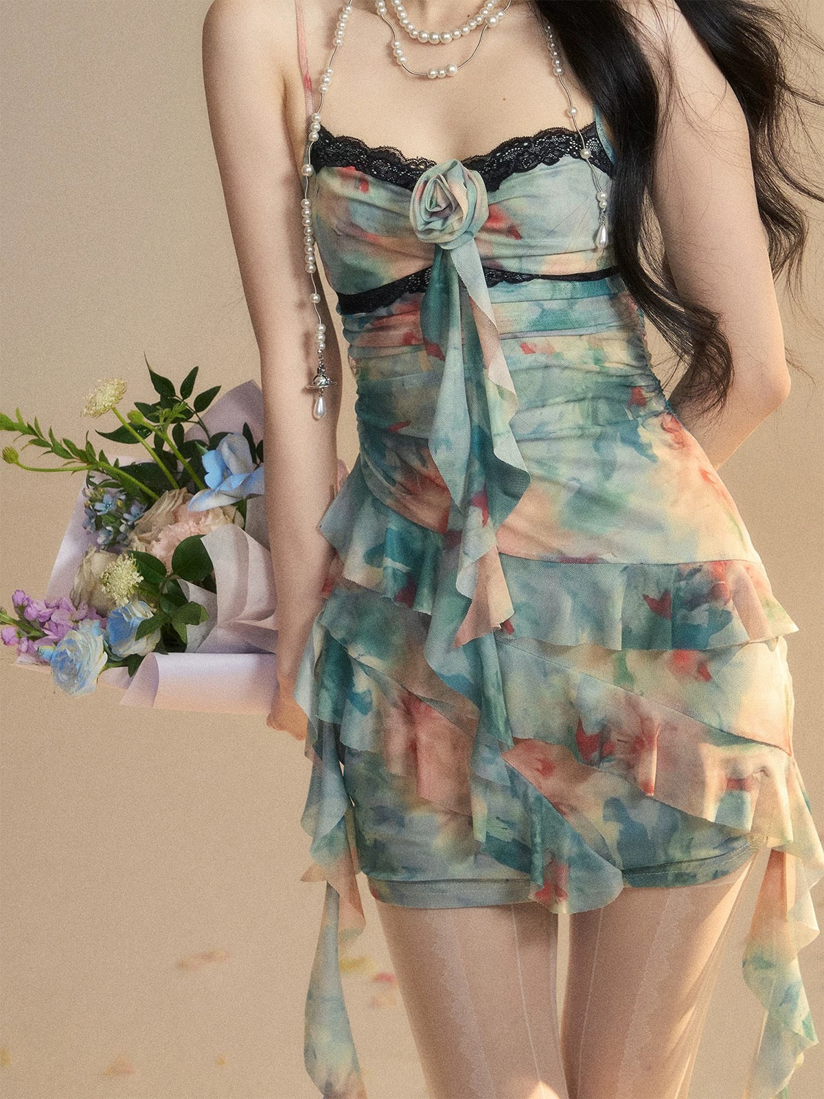 Shao Ye Yan Chun Ye Hua Xin French lace floral halter neck suspender dress female summer slim hip skirt short skirt
