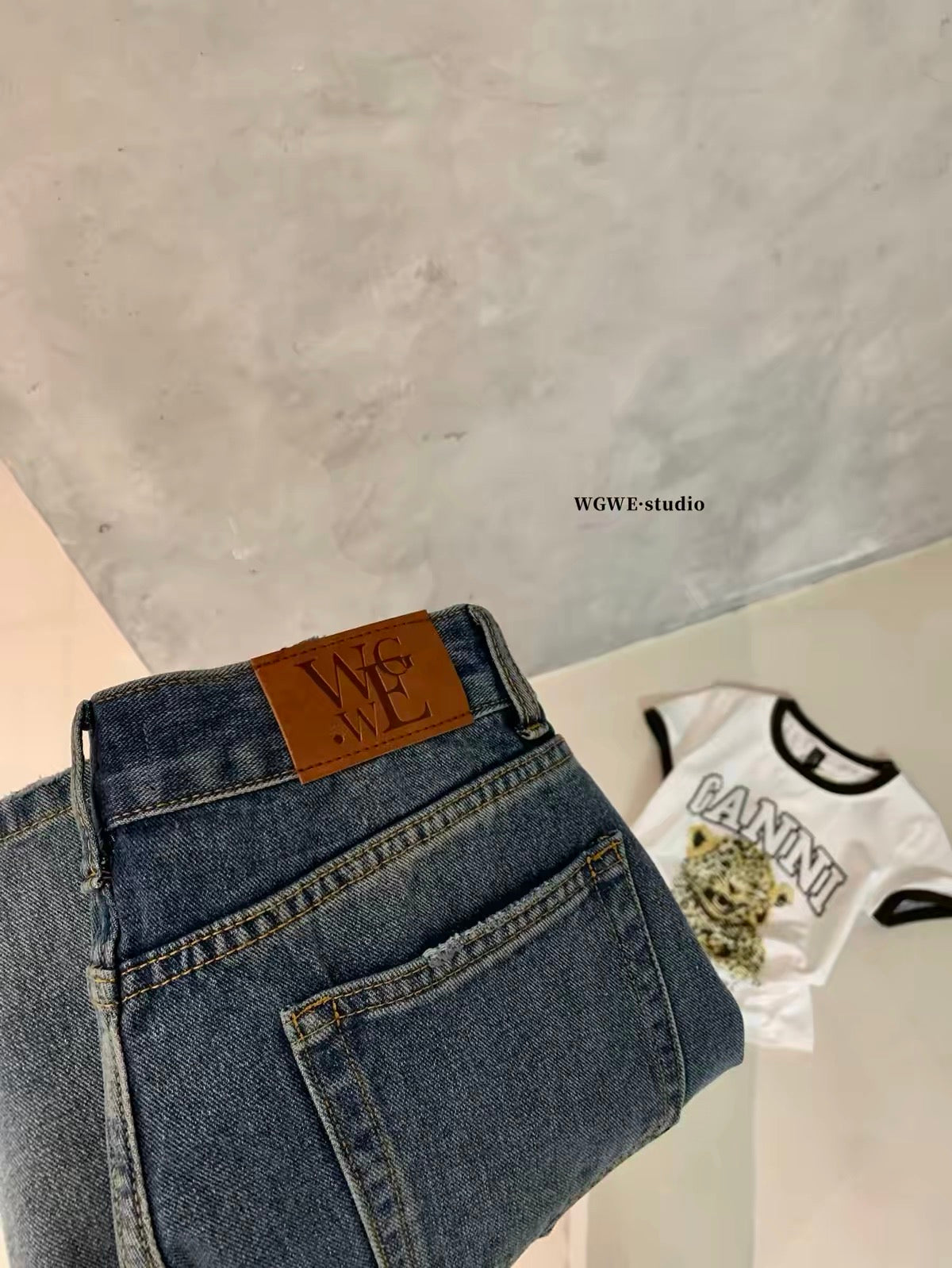 WGWE-26 Summer Collection: Loose-fit, high-waisted, vintage-style A-line denim shorts—lightweight, straight-leg, and wide-leg—designed for petite women.
