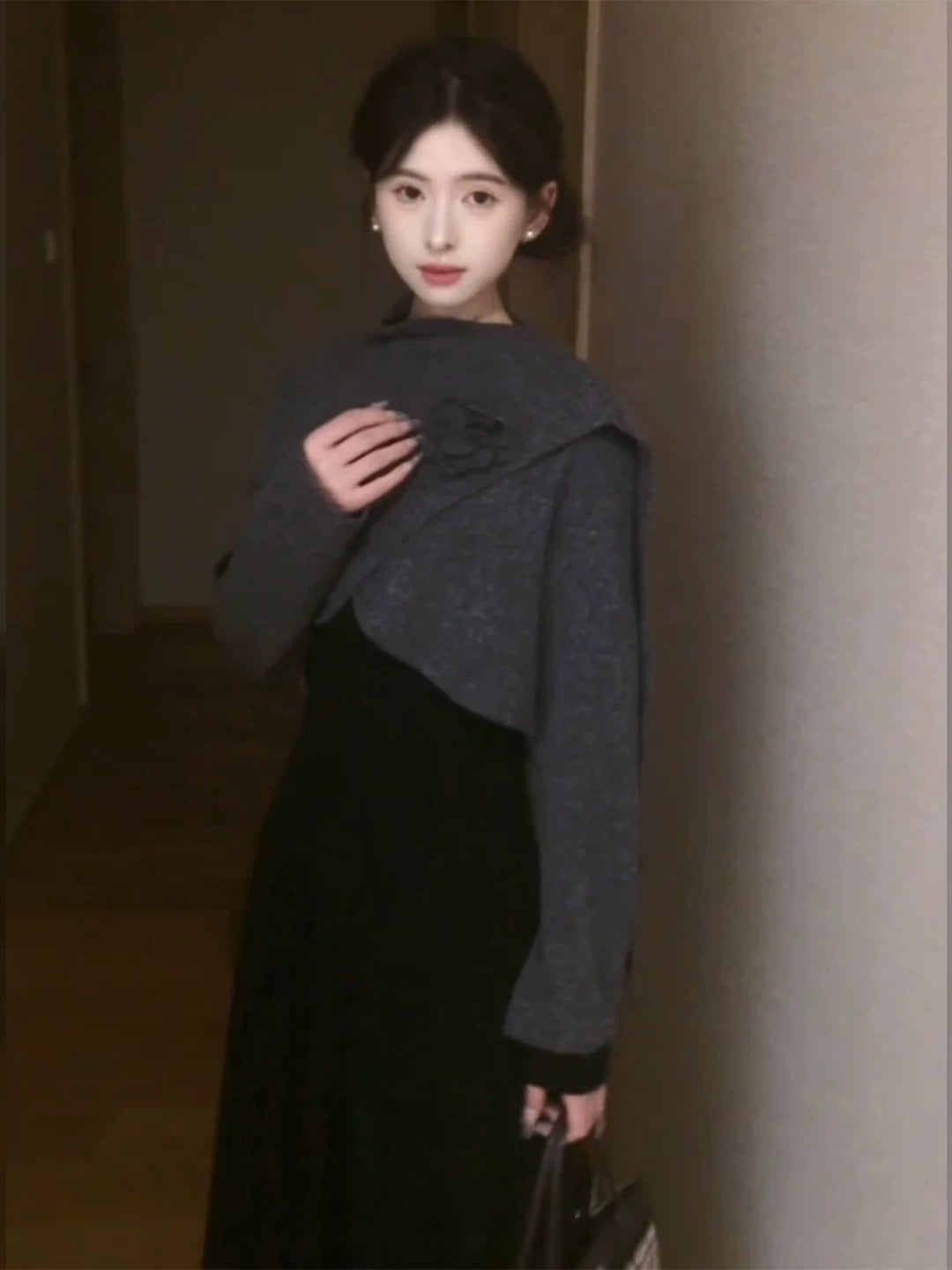 2025 New Arrival - Stunningly Beautiful High-End Autumn/Winter Outfit Set: Exquisite Gray Shawl Dress