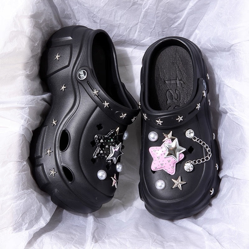 Thick-soled hole shoes summer women's sweet and cool style Y2K five-pointed star mesh infrared wear increased height EVA two-wear Baotou slippers