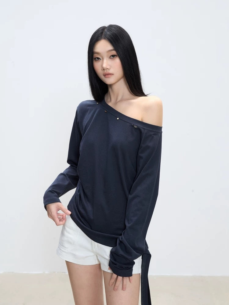 WITHMIN oblique shoulder top autumn 2025 new loose slim shoulder sexy hot girl inner wear female bottoming shirt