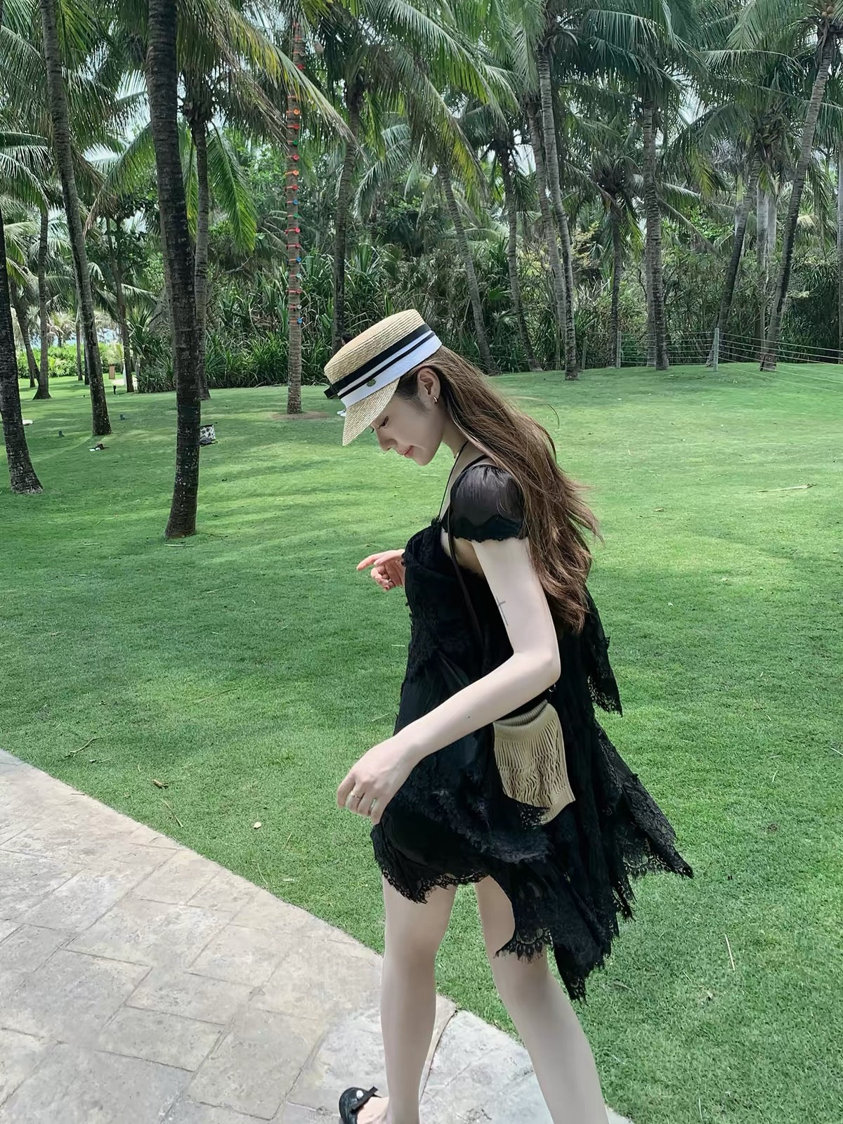 【LaluneDuCiel】Holiday Beach – Vintage-Style, Intricately Detailed, Asymmetrical Tiered Lace Dress (Summer)