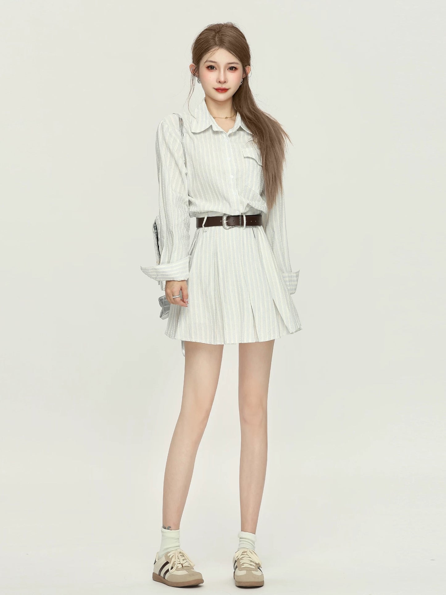 Xiao P Clothing Station Korean retro design dress for women in early autumn, small waist and slim striped shirt dress