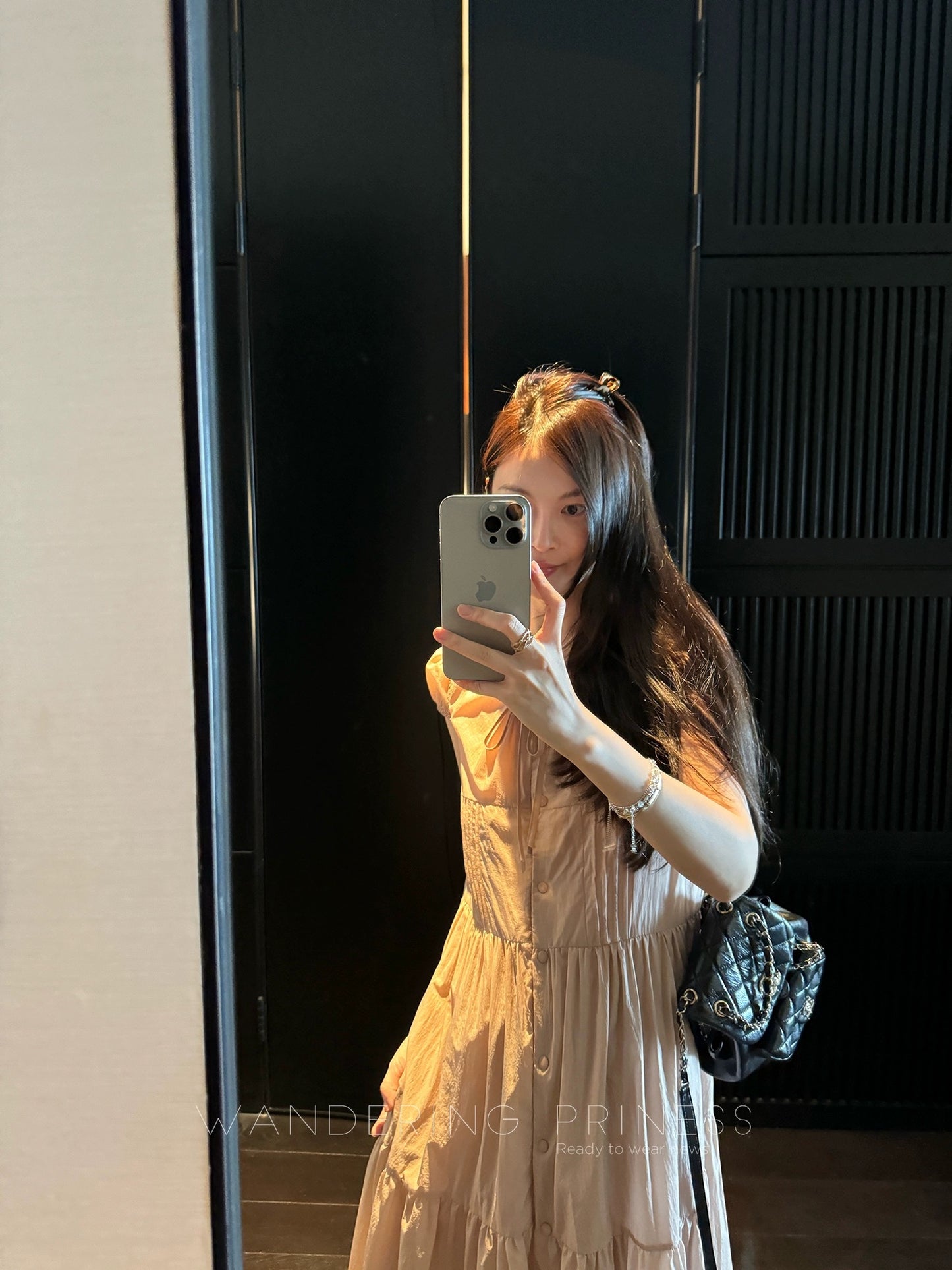 Qian Meixi lightweight outdoor white smoke pink dress gentle style design niche waist skirt for women