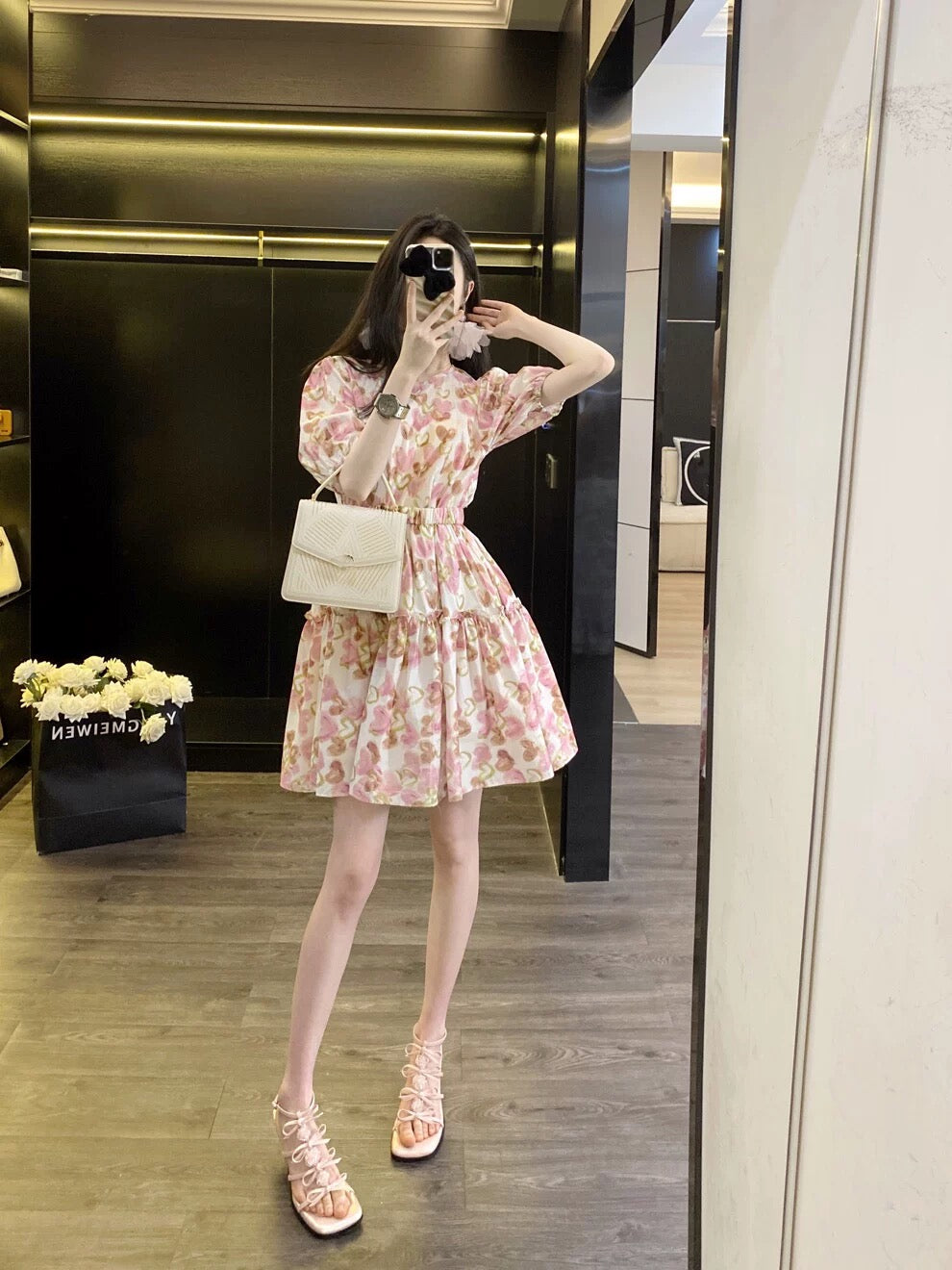 Leathercat floral dress female 2025 summer new French style sweet age-reducing waist puff sleeve short skirt