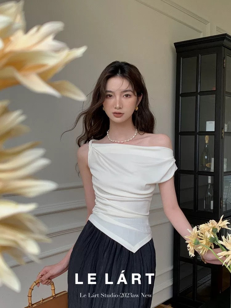 LELART French collar oblique shoulder sleeveless top female design niche twisted slim fit slimming small shirt new summer