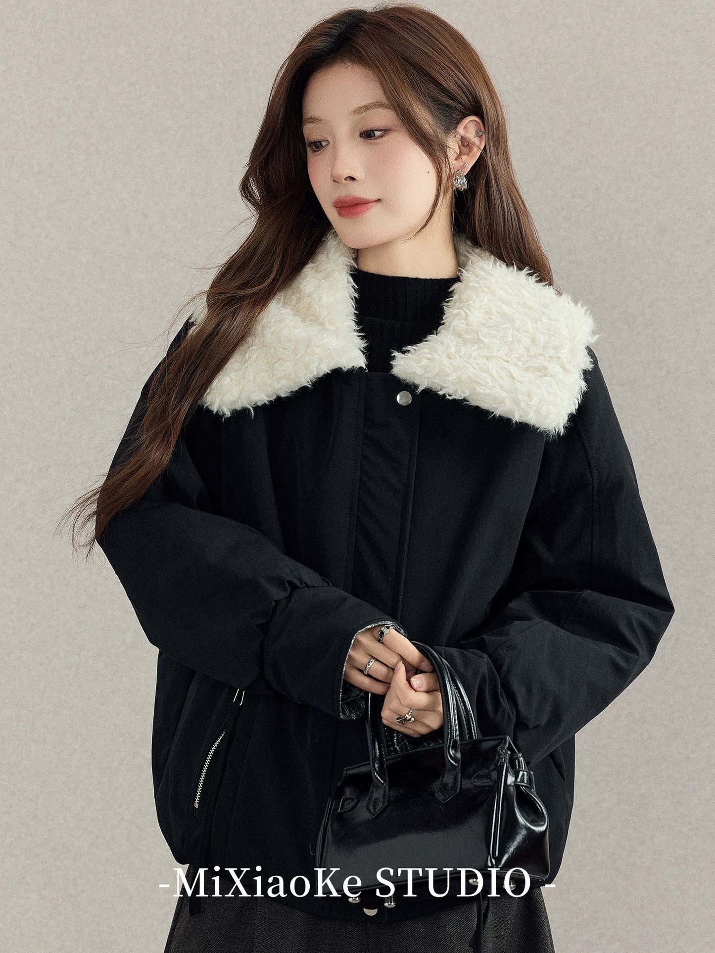 Mi Xiaoke American Retro Style Fur Collar Short Jacket Women's 2025 Autumn and Winter Warm Petite Black Cotton-padded Top