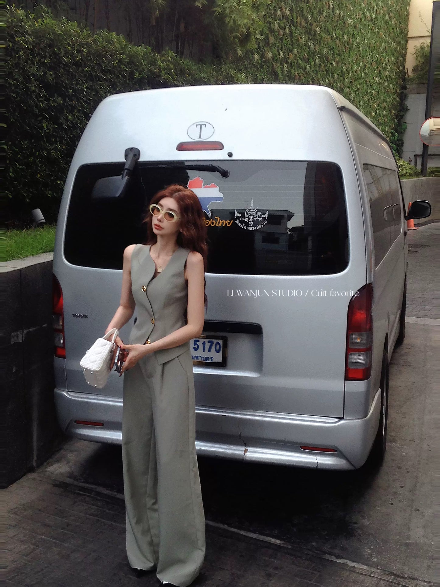 Li Wanjun's spring fashionable and high-end vest, cool style, light mature tea style outfit, street-breaking age-reducing temperament suit