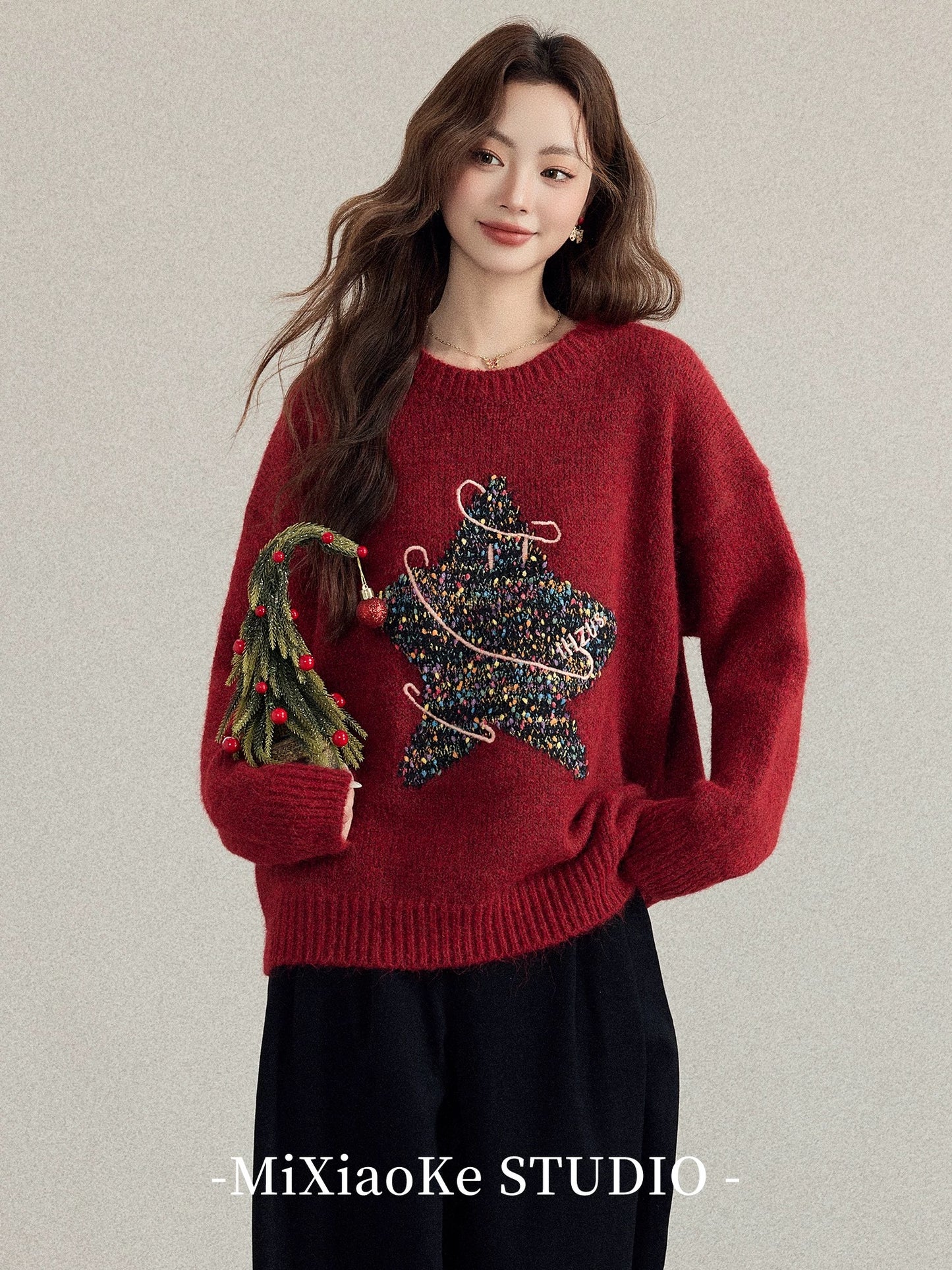 Mi Xiaoke's Christmas outfit: a relaxed-style red knit sweater, a new autumn/winter style for women in 2025, super cute top.