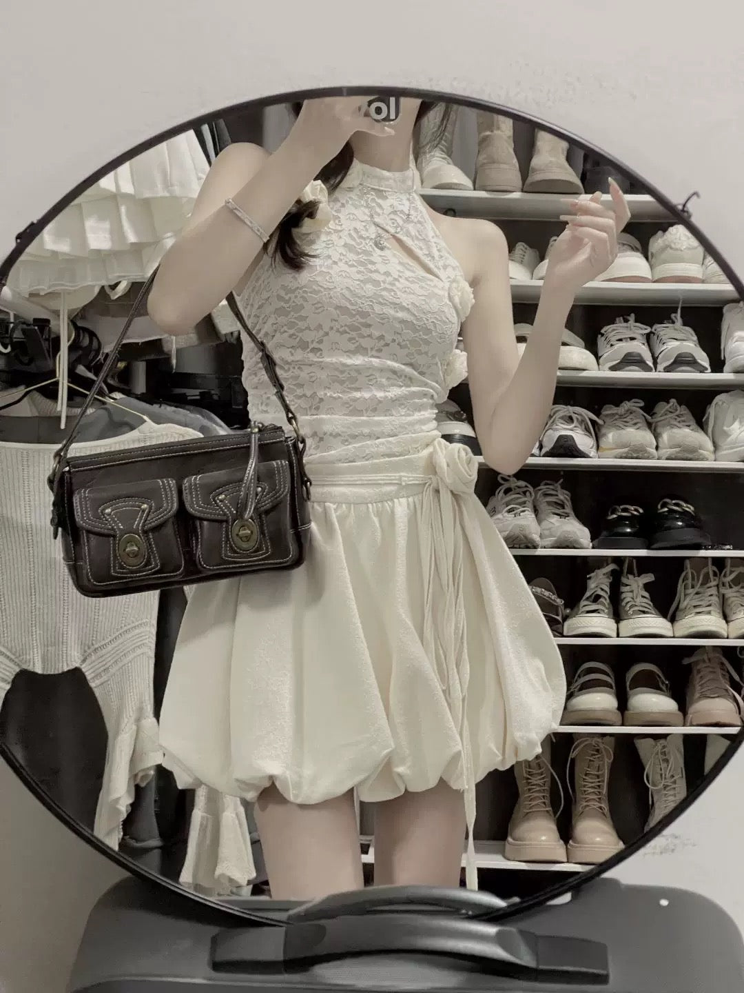 Design niche lace halterneck sleeveless top summer rose flower decoration bud short skirt suit women's two-piece suit