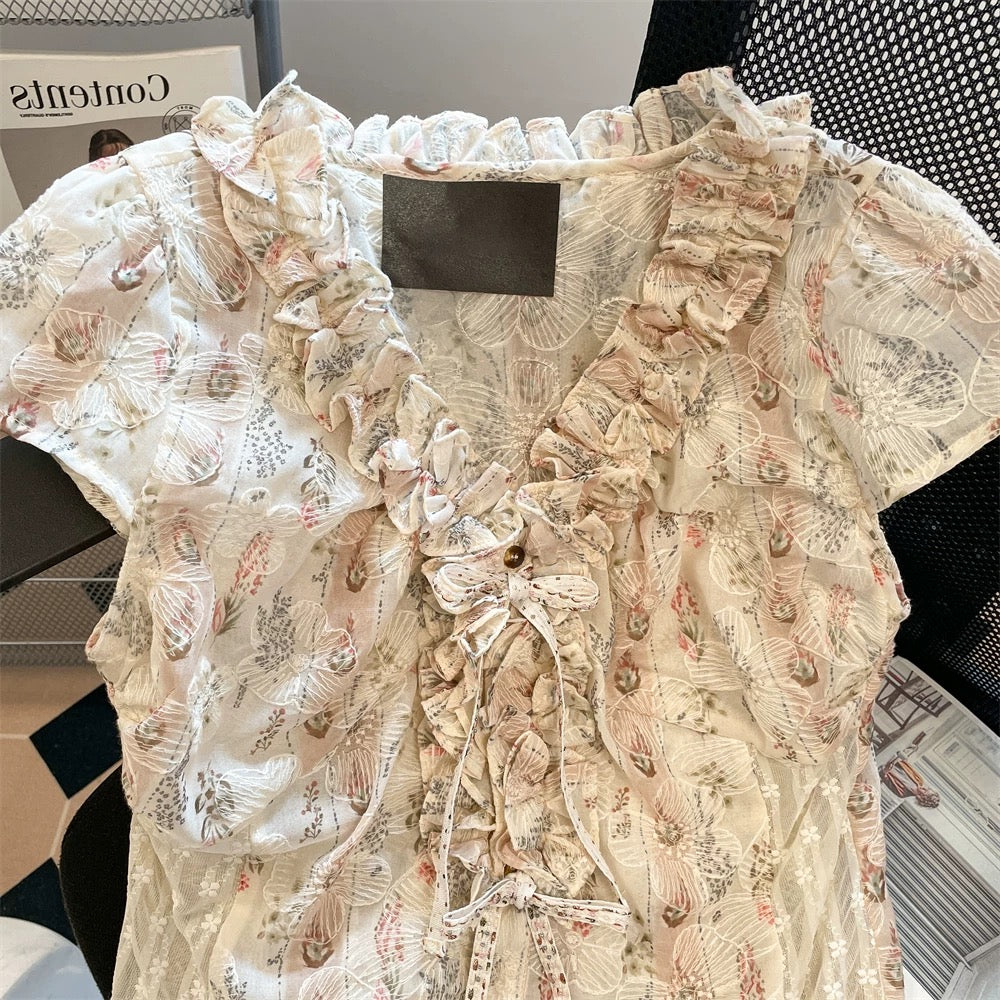French-style V-neck tie-waist floral short-sleeved shirt, unisex summer retro style, ruffled trim, fitted waist top