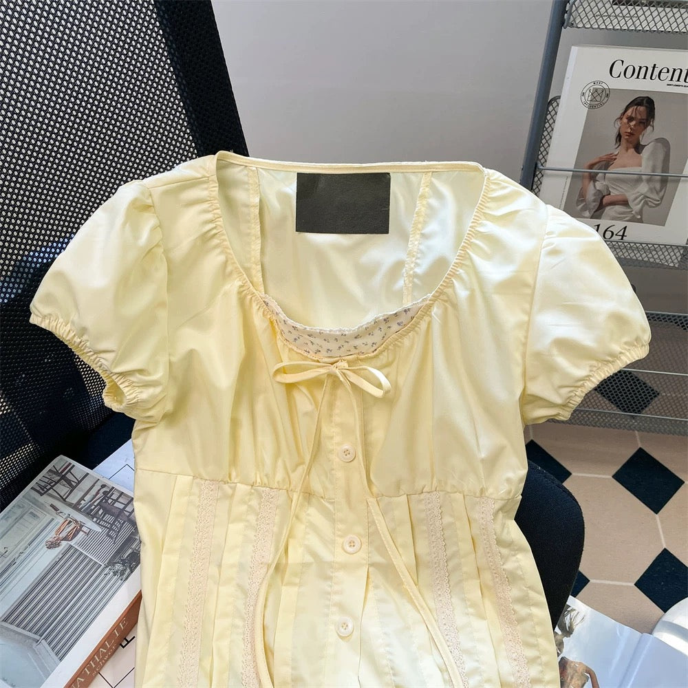 Exquisite and unique floral patchwork faux two-piece short-sleeved shirt, unisex, summer style, slimming and waist-cinching short top.