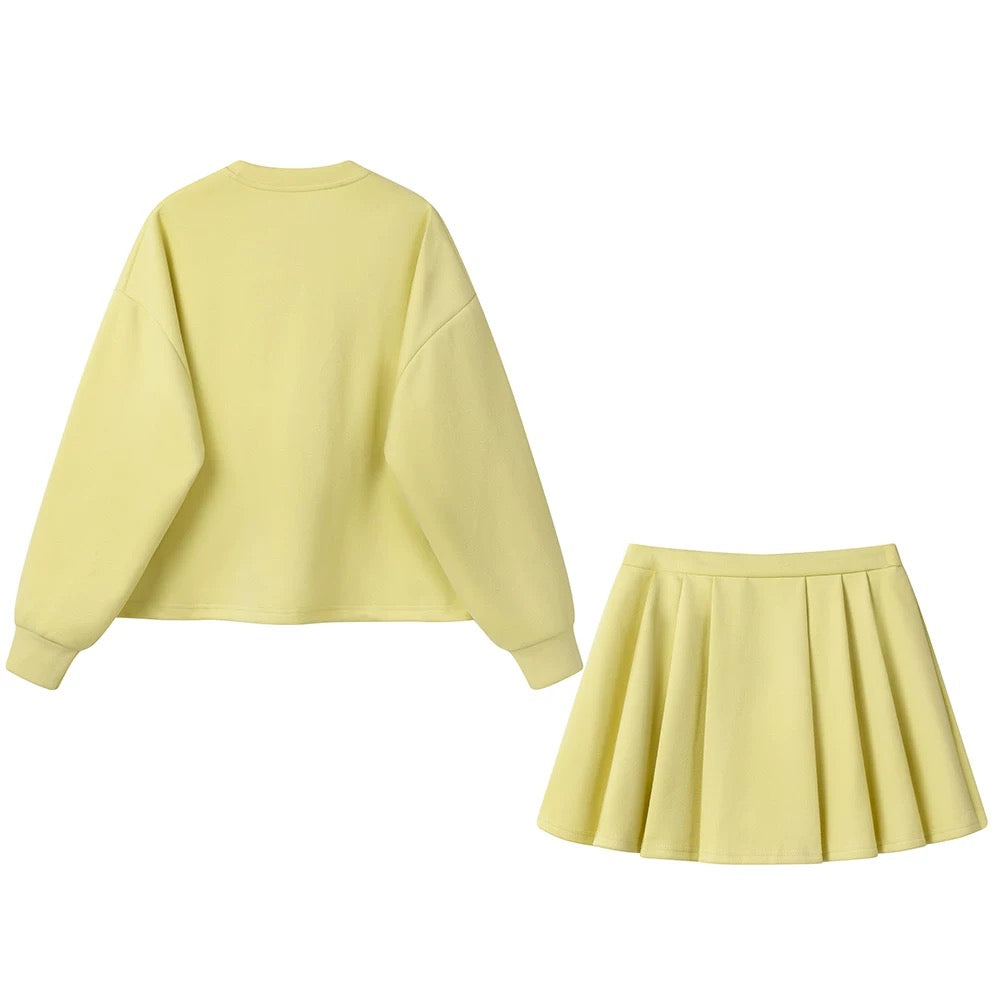 XinmonLee lazy western-style goose yellow round neck sweatshirt spring and autumn age-reducing high waist pleated skirt two-piece suit