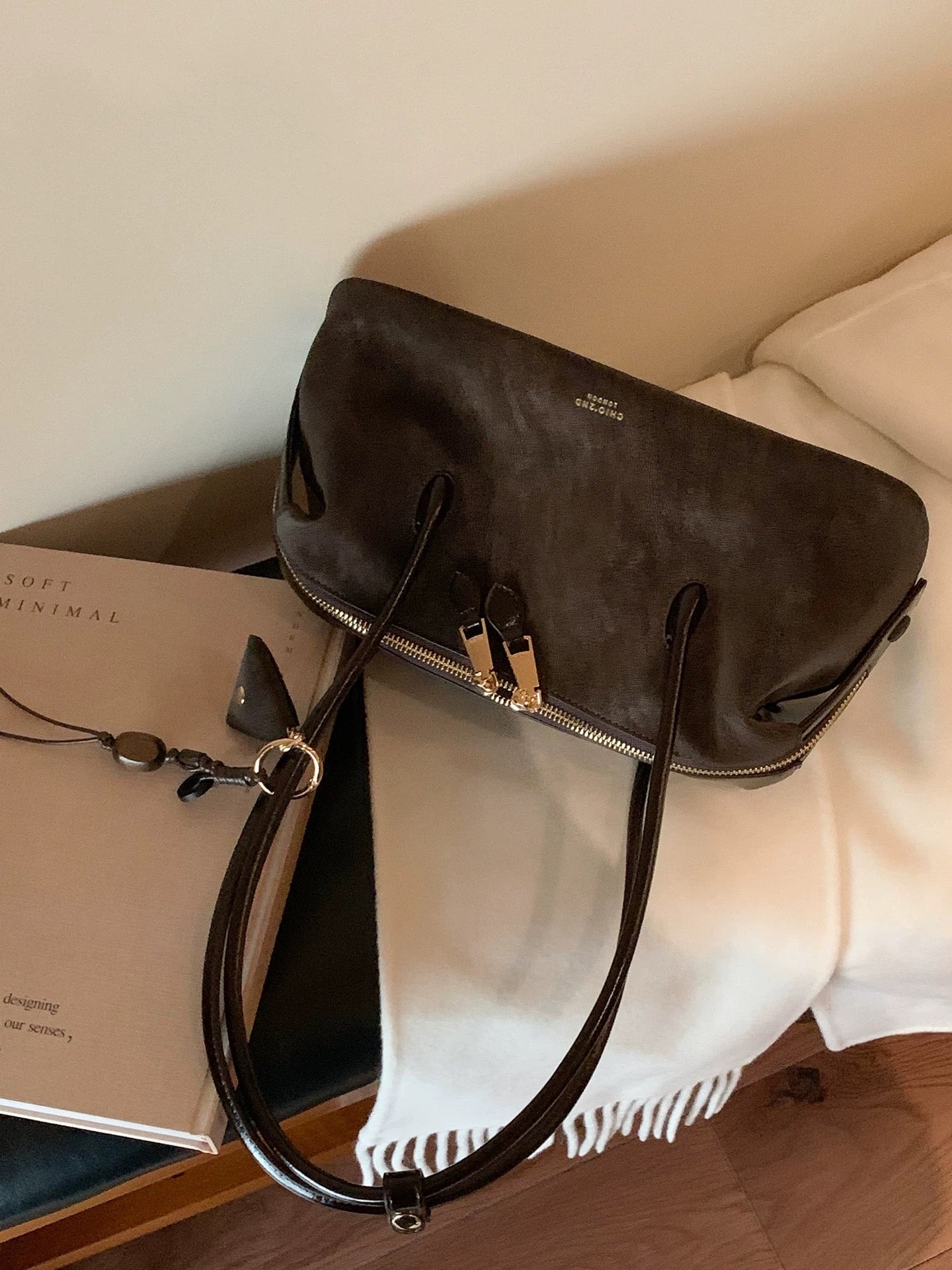 Chio2nd Frosty Post Underarm Bag for Women, 2025 New Retro High-End Boston Shoulder Bag