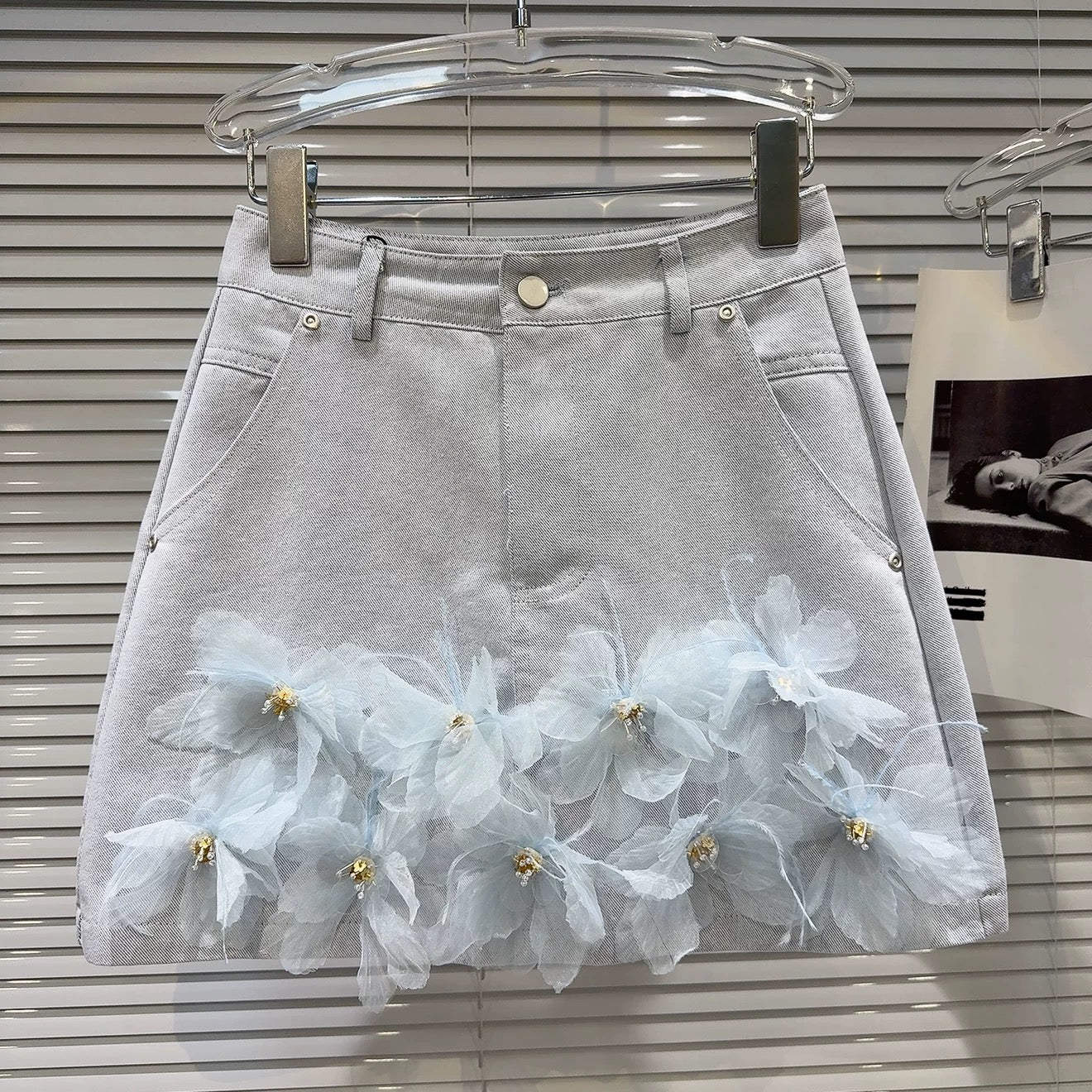 Internet celebrity same style 2025 summer new style temperament lady chiffon flower design denim short skirt A-line skirt half skirt