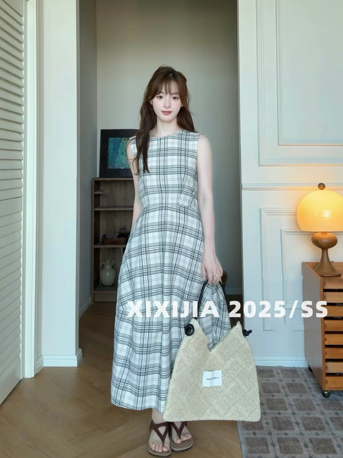 CHIC French Vintage-Inspired Crinkled Plaid Sleeveless Dress – Women’s Loose-Fit Maxi Tank Dress