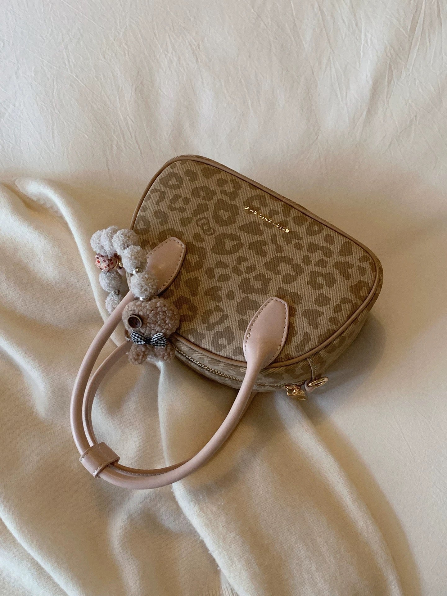 Chio2nd Honey Story Leopard Print Shell Handbag, a super popular 2025 shoulder/crossbody small bag for women.