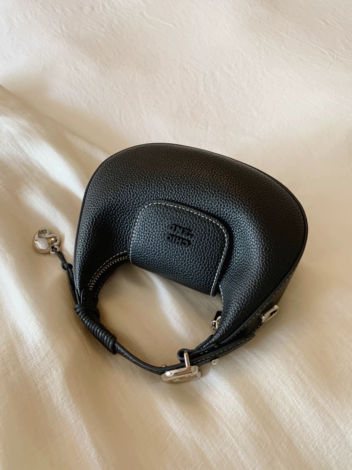 Chio2nd Shop Owner's Original Genuine Leather Roland Chronicle Crescent Handbag for Women, Shoulder Bag/Crossbody Bag