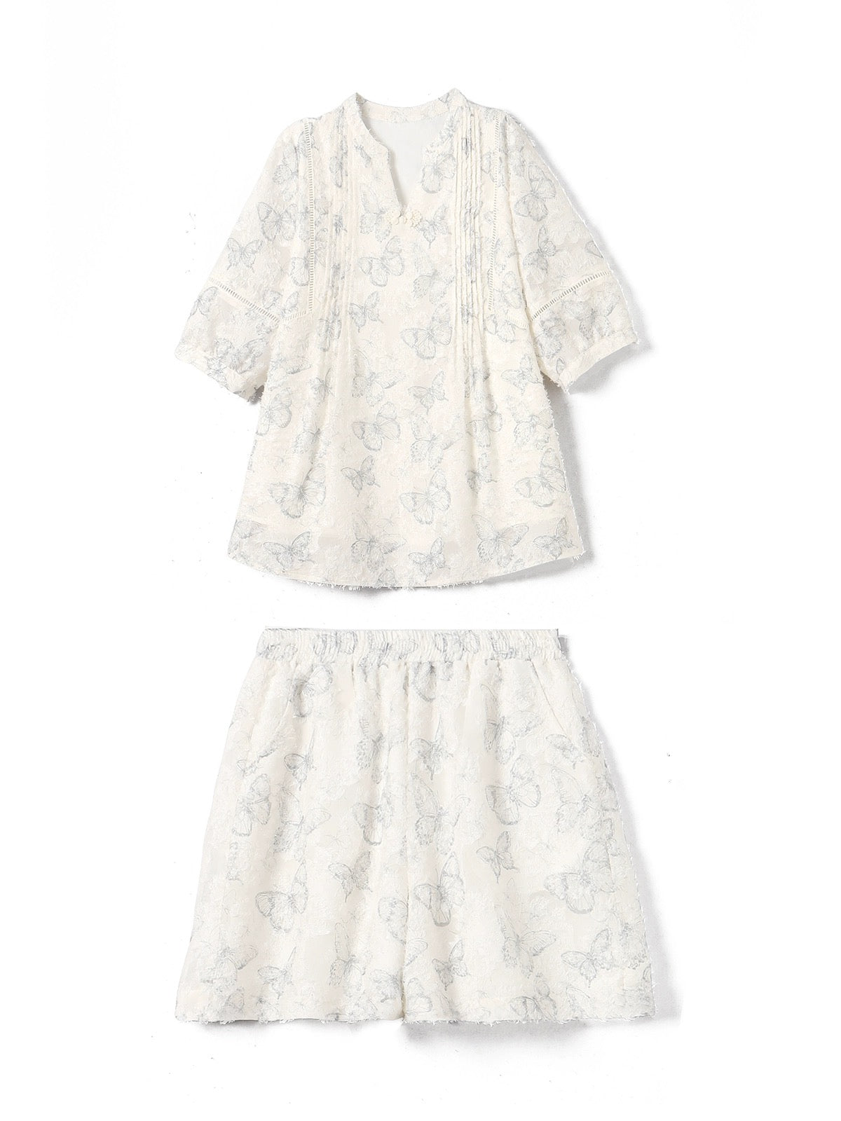 Textured V-neck short-sleeved shirt and shorts two-piece set for women summer 2024 new European style loose fashion age-reducing suit